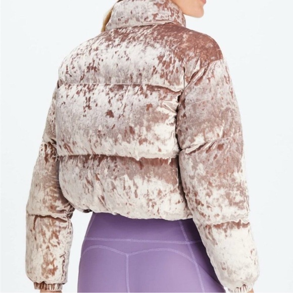 Fabletics Velvet Puffer Jacket Champagne color Size 1X - Picture 2 of 13